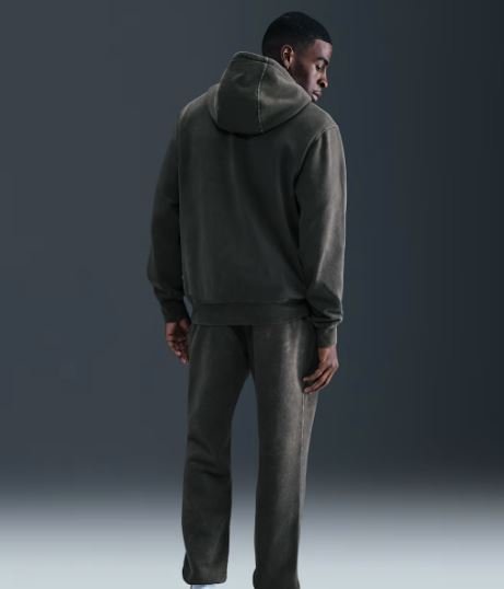 Nike Sportswear Club Fleece Hoodie - hoodie for cold weather hiking outdoor use