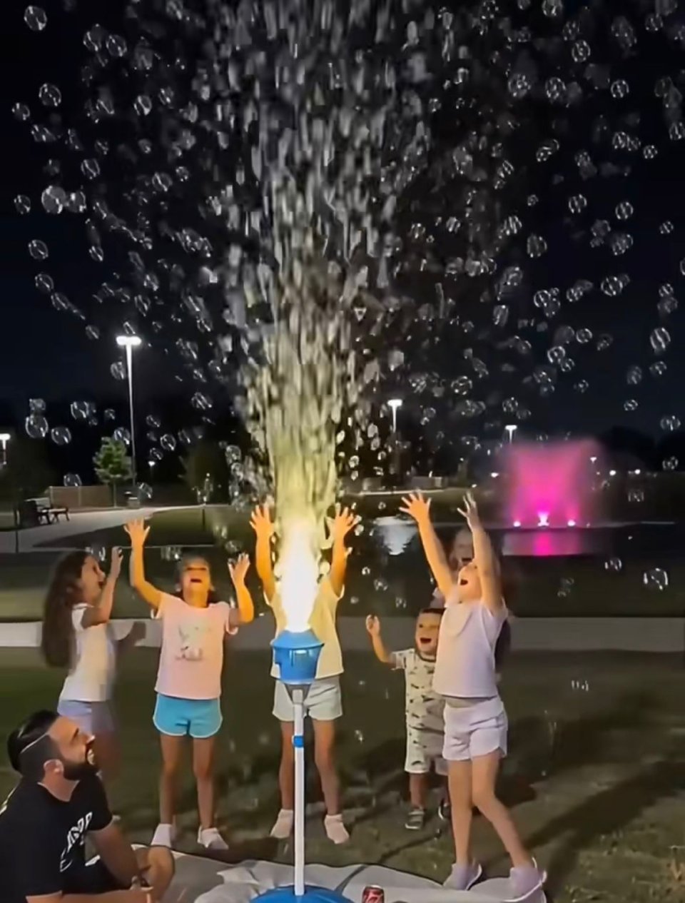 Bubble Machine Lantern, Standing Bubble Maker Lights, Rechargeable Wireless Outdoor, 110 x 20 cm Bubble Blower for Garden, Picnic, Party, and Landscape Decoration